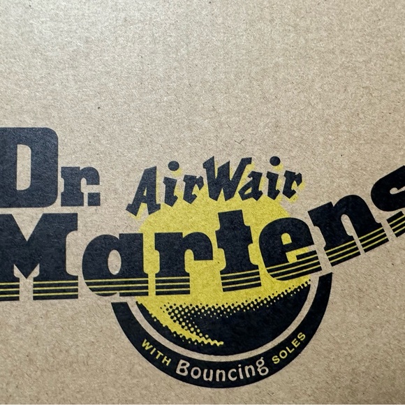 DR MARTENS AIR WAIR BLAIRE PATENT LEATHER STRAP SANDALS Size 9 NWT - Picture 13 of 16